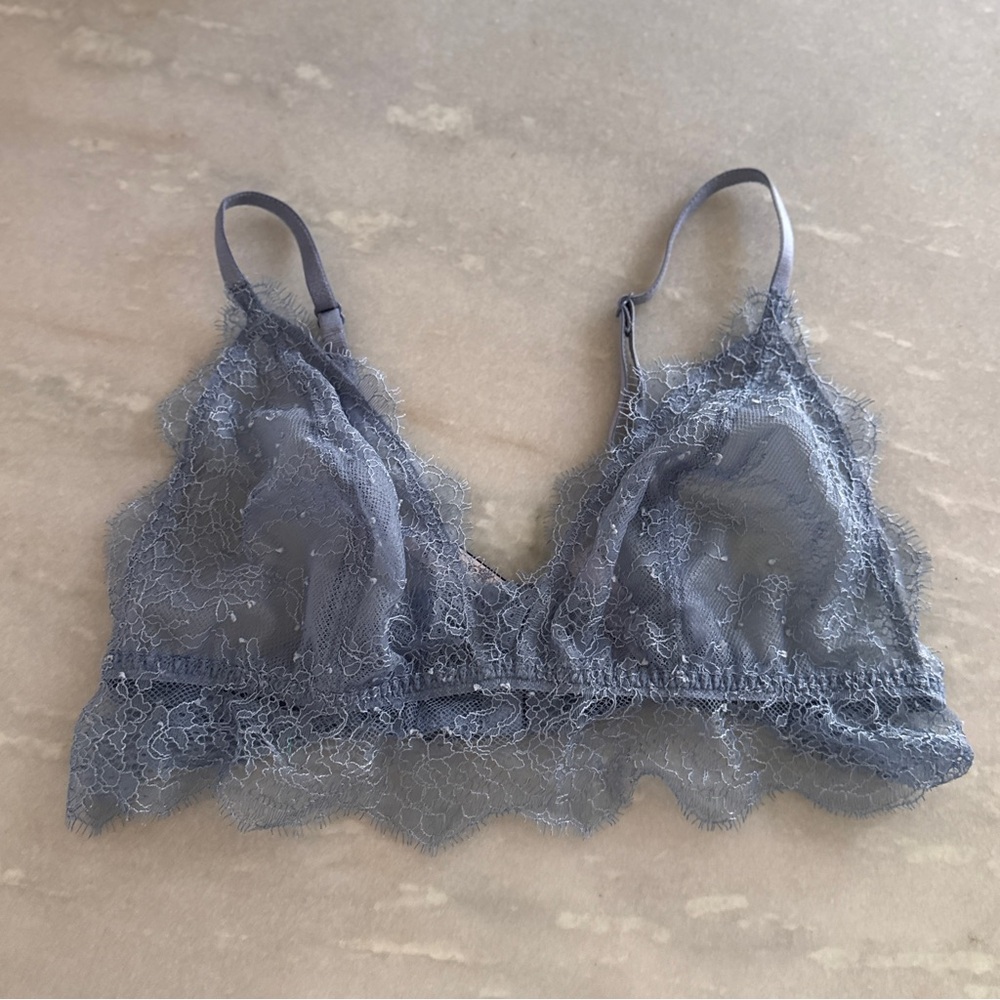 NWOT Victoria's Secret  Lace Bralette in excellent condition